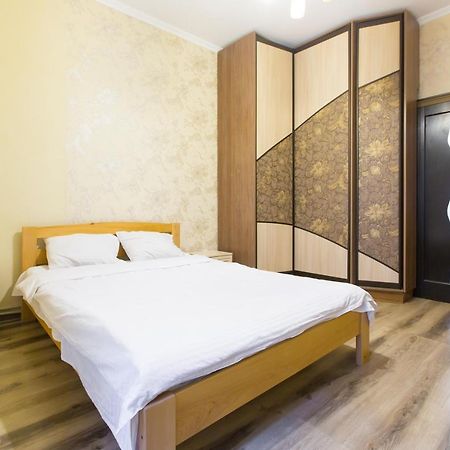 Квартира Подобово Біля Площі Ринок Вулиця Староєврейська 17 Lviv Eksteriør bilde